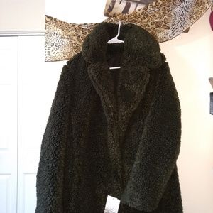 NWT KENSIE SHERPA COAT